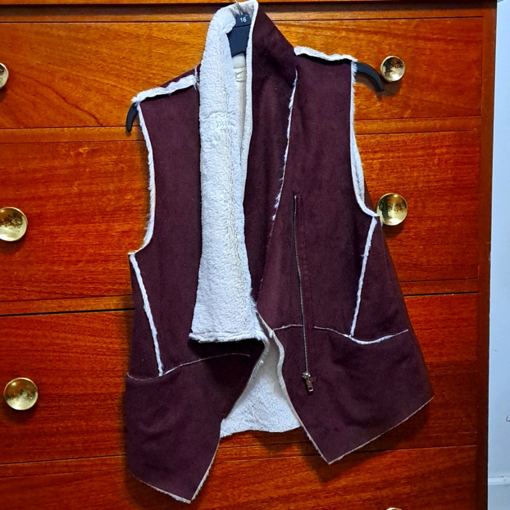 Fur vest